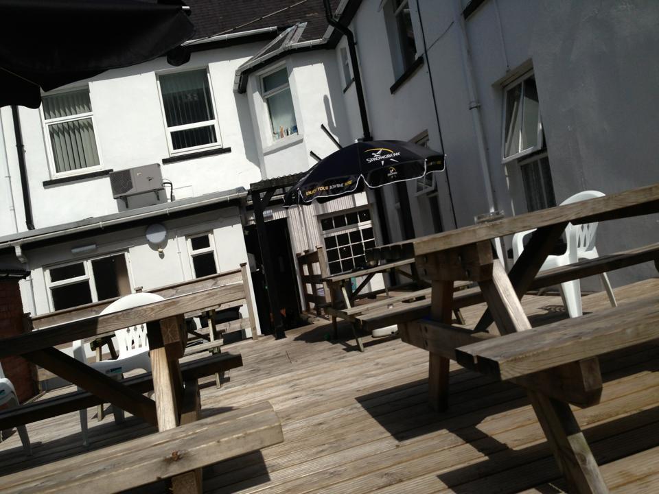 Coach & Horses Bed & Breakfast Tredegar ภายนอก รูปภาพ