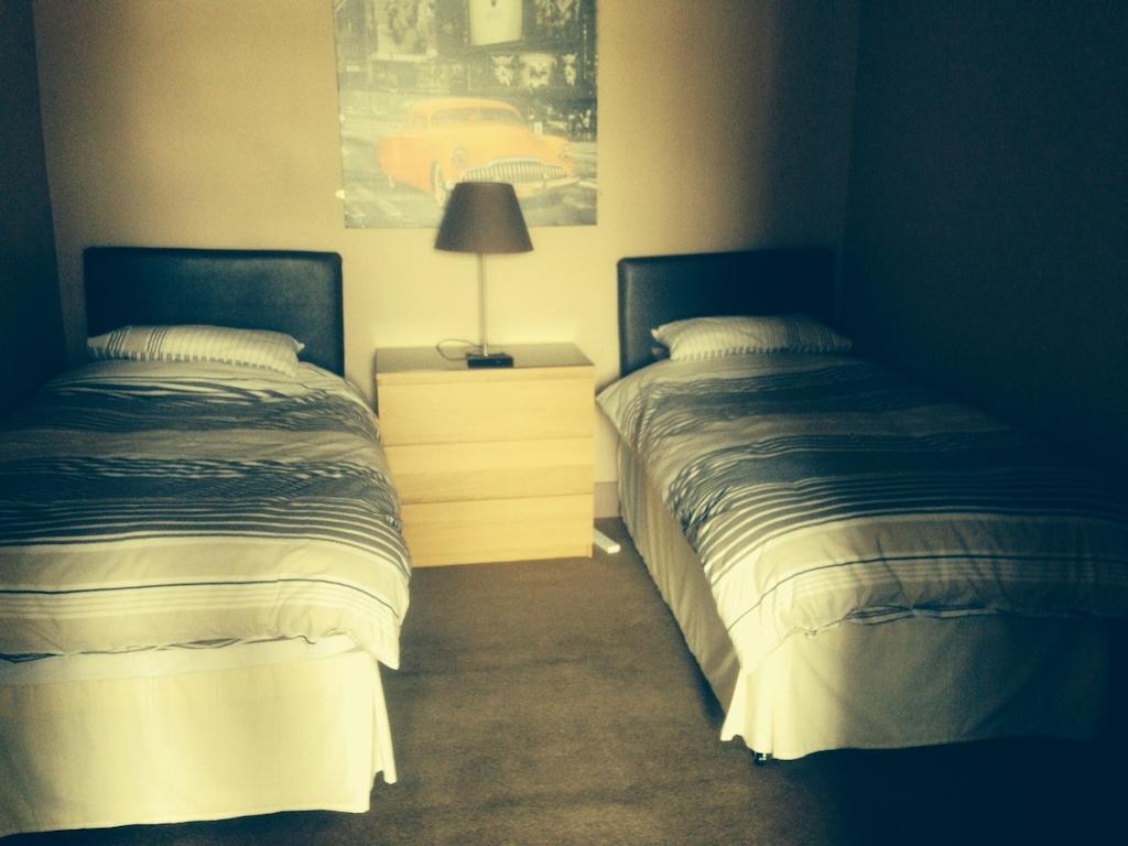 Coach & Horses Bed & Breakfast Tredegar ภายนอก รูปภาพ